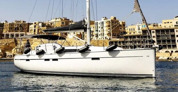 Half Day Ultimate Yacht Experience to Comino