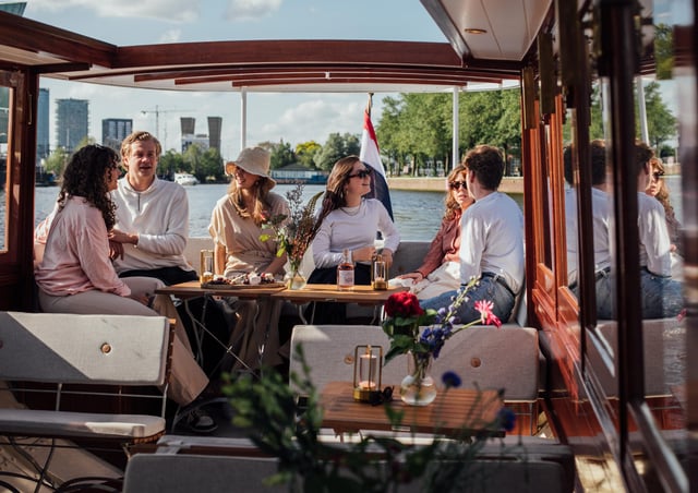 Amsterdam: Luxury Cruise Unlimited Cocktails &amp; Snacks Option