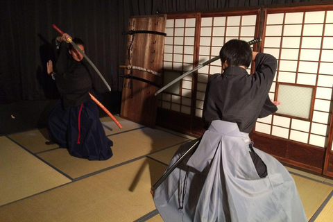 Nagano: tour del Tempio Zenkoji e esperienza da samuraiNagano: tour del tempio Zenkoji ed esperienza samurai