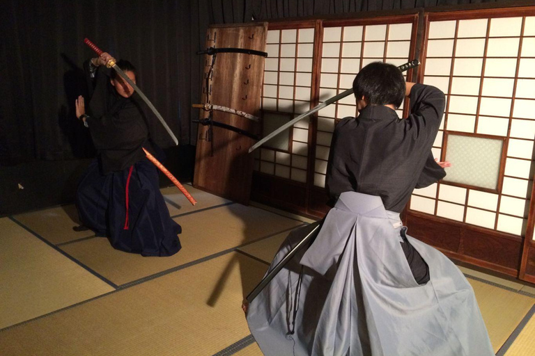 Nagano: tour del Tempio Zenkoji e esperienza da samuraiNagano: tour del tempio Zenkoji ed esperienza samurai