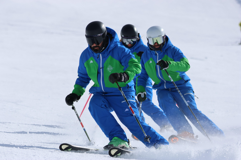 Sierra Nevada: Clase Grupal Esquí 3H con Equipo Incluido(ESPAÑOL) Sierra Nevada: Clase Grupal Ski 3H con Equipo Incluido
