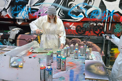 Munich Old Town Walk & Stencil Art Workshop English & German Tour (Bilingual)