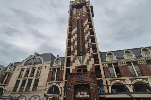 Batumi: Architectural Tour & tasting Adjarian Khachapuri
