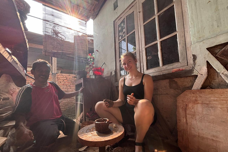 Yogyakarta: Bike Tour, Pottery, Ricefield, Museum With Lunch Bike, Pottery Class, Rice fields, Museum (No Lunch)
