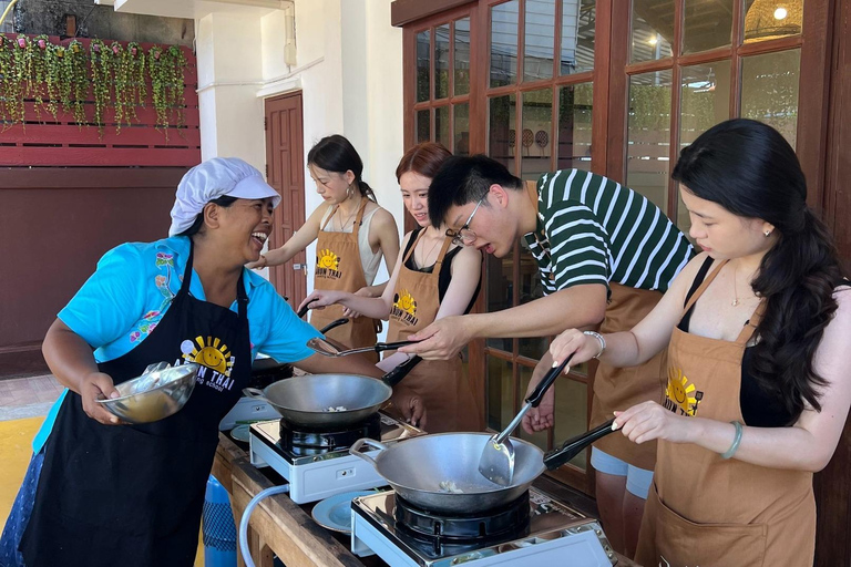 Phuket (Bang Tao): Thai Cooking Class & Market Tour option Phuket (Bang Tao): Morning Thai Cooking Class & Market Tour