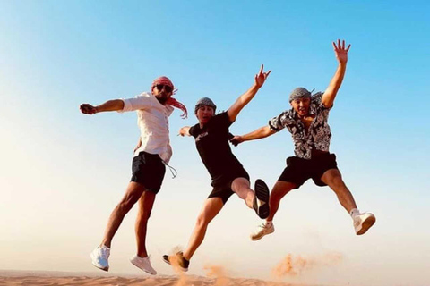 Doha: Wüstensafari, Quad, Kamelritt, SandboardingGruppentour mit kostenlosem Kamelreiten &amp; Hoteltransfer