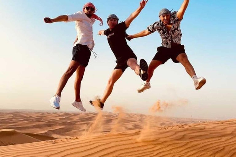 Doha: Wüstensafari, Quad, Kamelritt, SandboardingGruppentour mit kostenlosem Kamelreiten &amp; Hoteltransfer