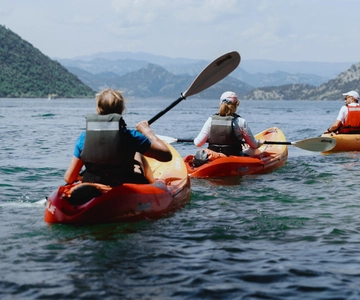 Skadar Lake: 4-Hour Guided tours on Kayak