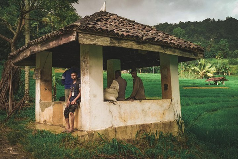 Kandy: Heeloya Village Tour with Lunch and Guide