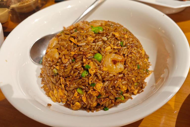 Shanghai Night Tour: Old Town, Local Dinner & Rooftop Bar