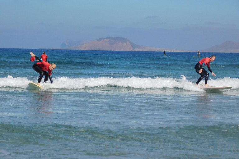 Kalufa Surf school in Caleta de Famara, Lanzarote Caleta de Famara in Lanzarote: Kalufa Surf school