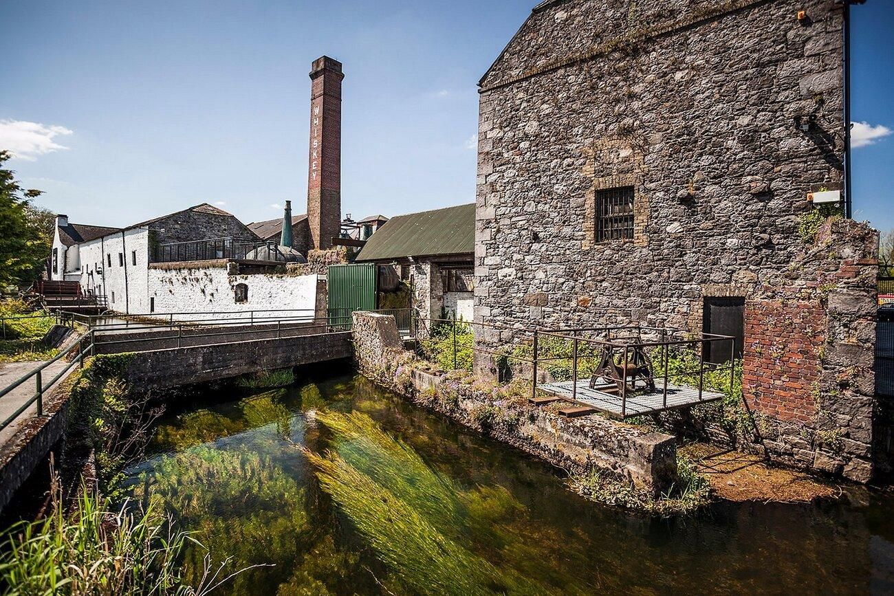 Kilbeggan Distillery: Expressführung und Irish-Coffee-Meisterkurs