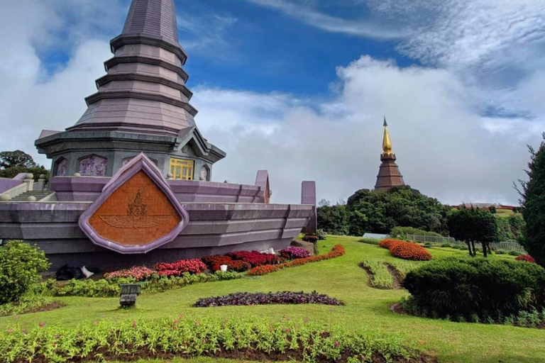 Chiang Mai: Doi Inthanon nationalpark, dagstur till vattenfallGå med i liten grupp med upphämtning från hotell