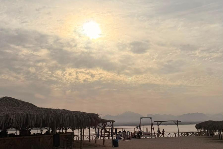 Hurghada: Private Speedboat to Magawish Island 8-hour Private Speedboat With Lunch