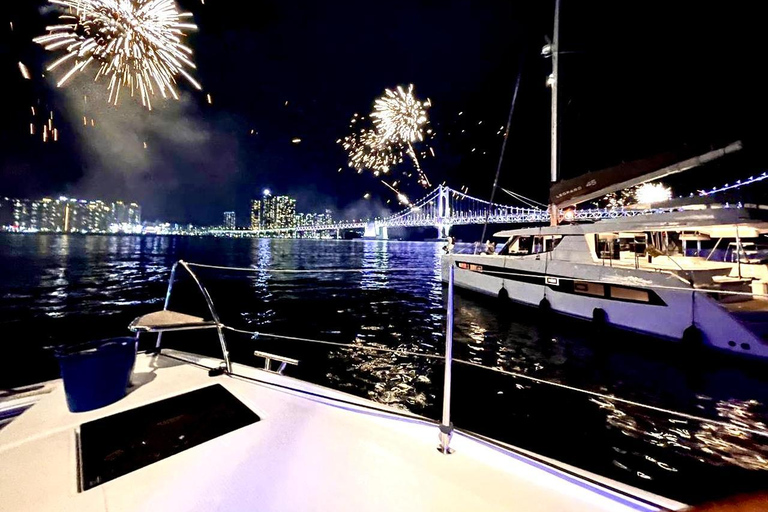 Pusan: viaje de lujo por el océano: cápsula Blue Line + yate.Busan: Viaje de lujo por el océano – Cápsula Blue Line + Yate