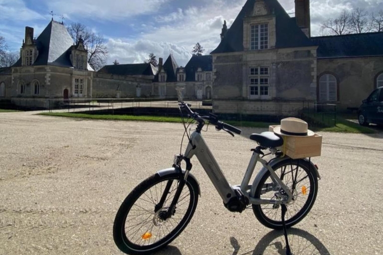 A partir de Tours : Excursion guidée d'une journée en E-Bike à Chambord