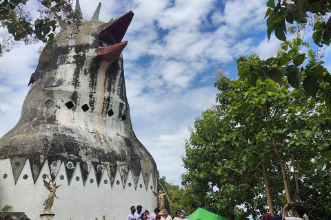 Tour all'alba a Yogyakarta: salita garantita a BorobudurTour all'alba a Yogyakarta: salita alle colline di Borobudur e Prambanan