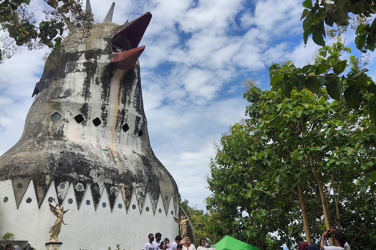 Tour all'alba a Yogyakarta: salita garantita a BorobudurTour all'alba a Yogyakarta: salita alle colline di Borobudur e Prambanan