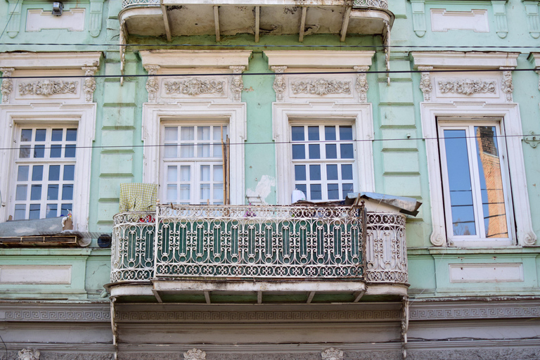 Tbilisi: 50+ verborgen edelstenen rondleidingTbilisi: 50+ verborgen juweeltjes