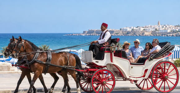 Sousse: Horse Carriage Tour of Tourist Areas & Beach