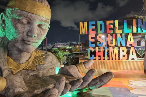 Medellín: Comuna 13 Night Tour - Full Experience with Dinner Medellín: Night Tour of Comuna 13 with a gastronomic experience