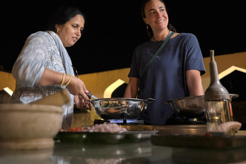 Jaipur: Amer Fort Rooftop Cooking Class with Dinner