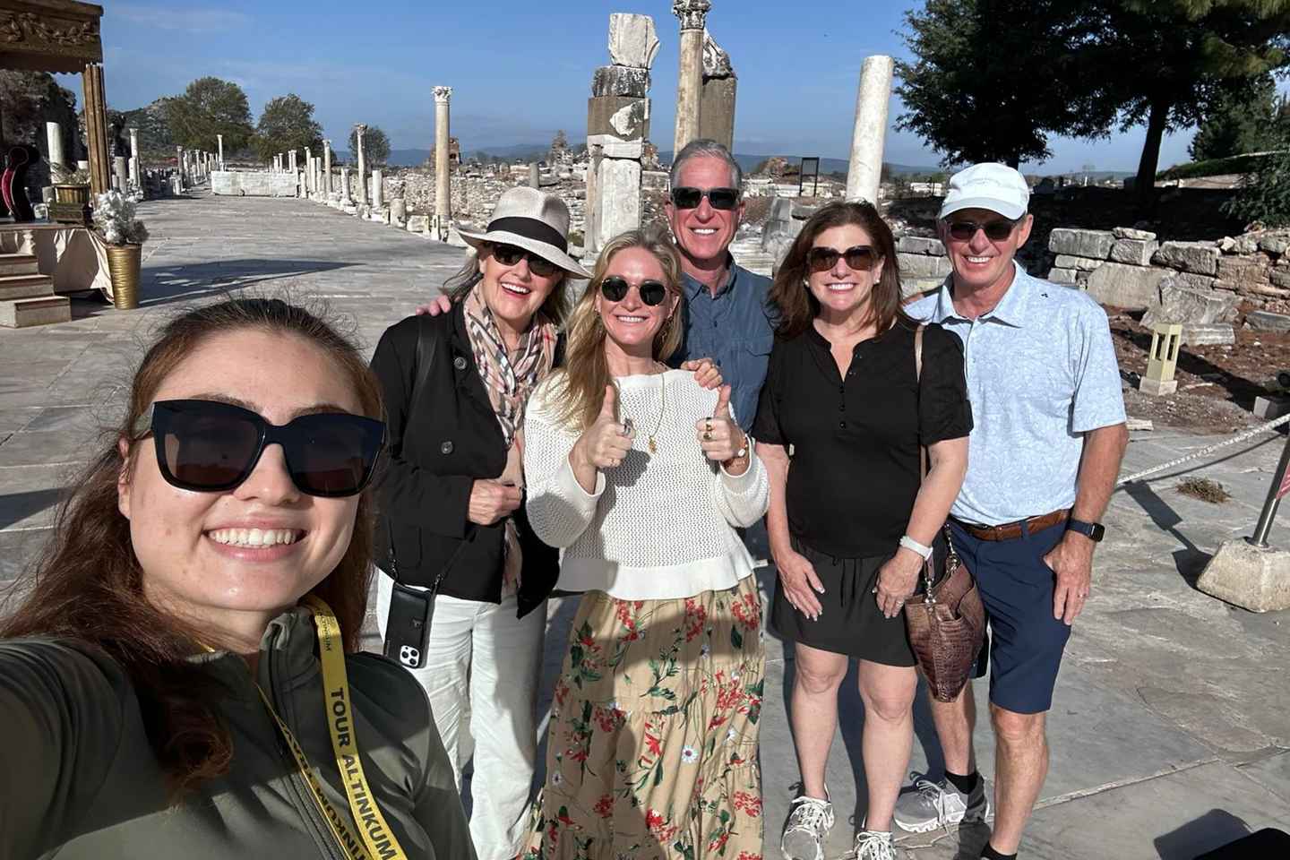 イスタンブール発エフェソス日帰り旅行: 飛行機とランチ付き