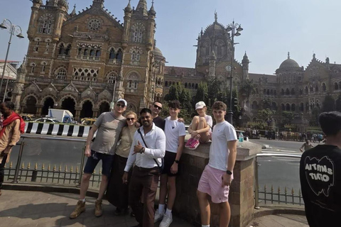 Mumbai: Guided City Tour with Chai and Fishermen