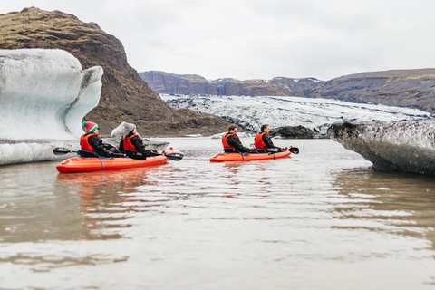 Sólheimajökull: Kajaktocht met gids op de gletsjerlagune