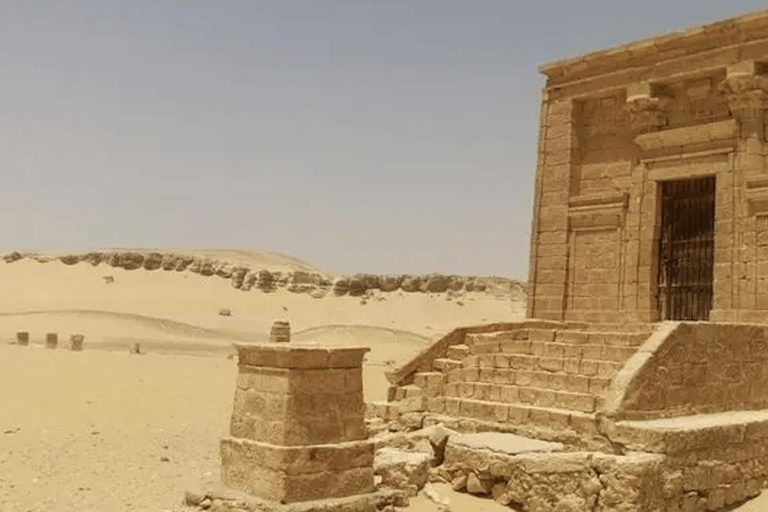 Dal Cairo: Tour di un giorno di El Minya, Tell El Amarna e Beni HasanDal Cairo: El Minya, Tell El Amarna e Beni Hasan Day Tour