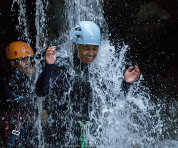 Kanotpaddling i Galamus raviner