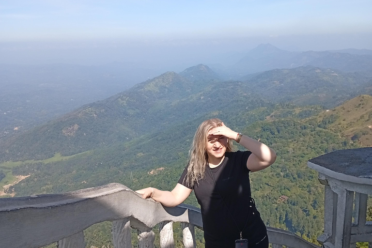 Kandy: Ambuluwawa Tower, Sacred Temple & Artisan Discovery