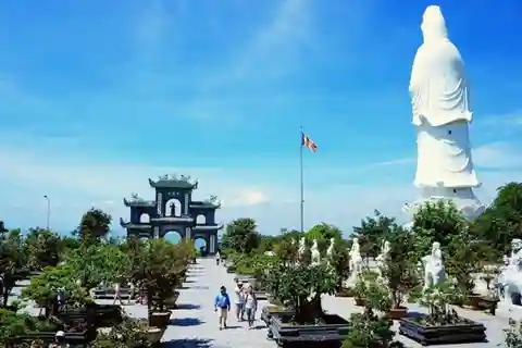 Hoi An: Montaña de Mármol y Montaña de los Monos por la Tarde