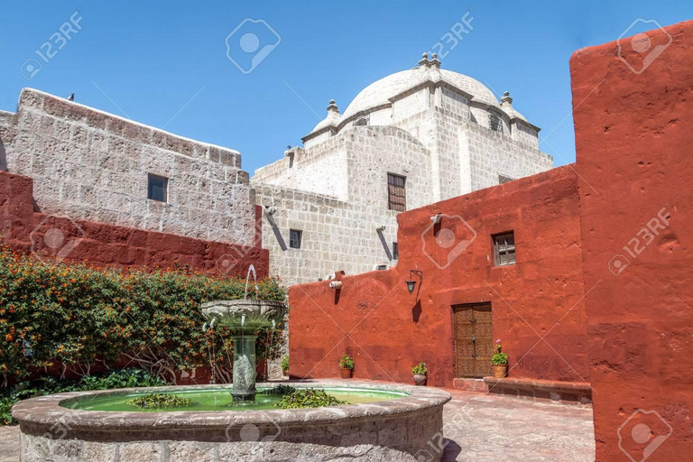 Entrada al Monasterio de Santa Catalina