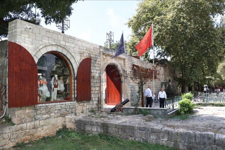 Wycieczka po Tiranie z wizytą w Muzeum BunkartWycieczka po mieście Tirana z Muzeum Bunkart