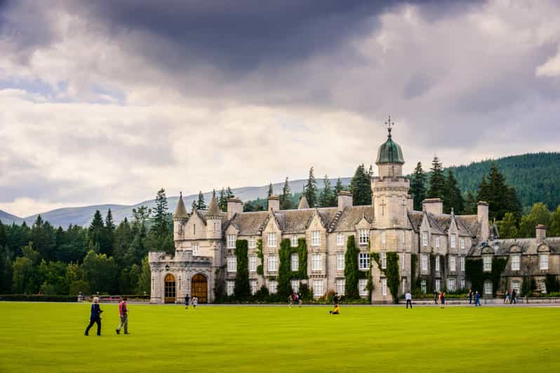 Edimburgo: Visita Real al Castillo de Balmoral y al Palacio de Scone
