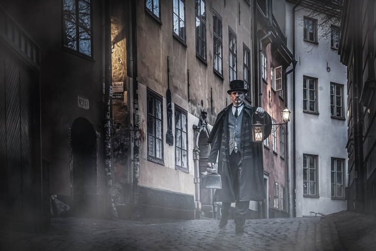 Stockholm: 1.5-Hour Ghost Walk and Historical Tour English Tour in Gamla Stan