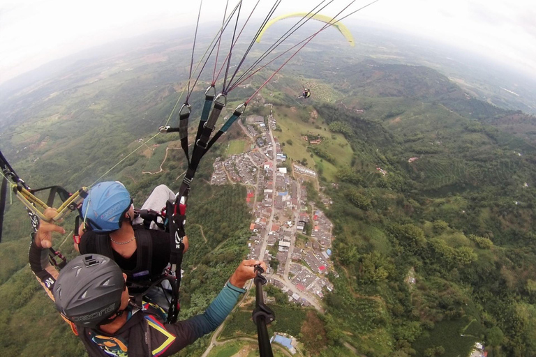 Flying Paragliding Day Tour at Calarca Pick-up in Pereira