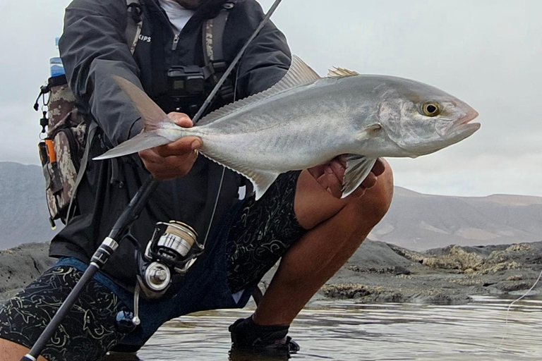 Lanzarote: Guided Shore Fishing Trip with Gear & Guide