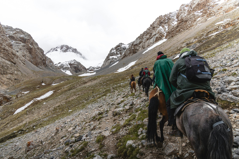 Stepantsminda: Caucasus Mountains Horseback Riding Tour