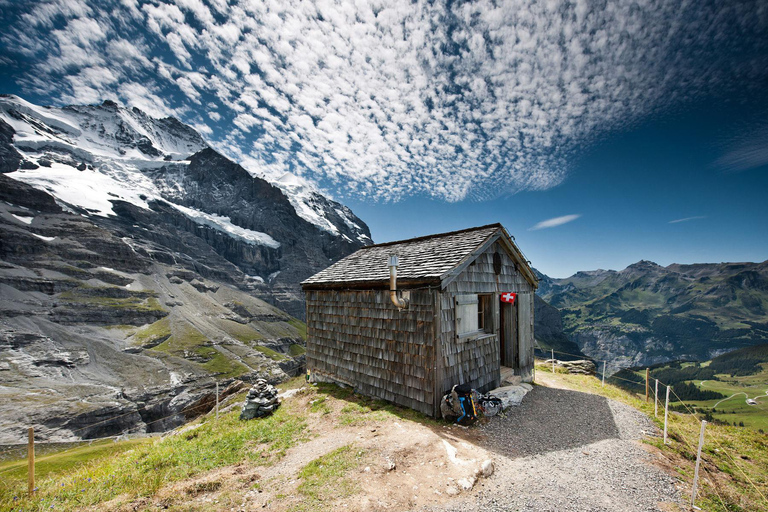 Geneva: Private Tour to Interlaken, Grindelwald & Jungfrau Geneva: Private tour to Interlaken, Grinderwald & Jungfrau