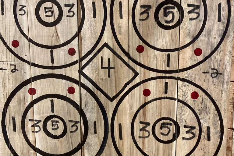 Fairbanks: Axe Throwing Experience with Ninja Stars 1-Hour Experience