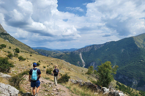 From Sarajevo: Lukomir Village Guided Hiking Tour
