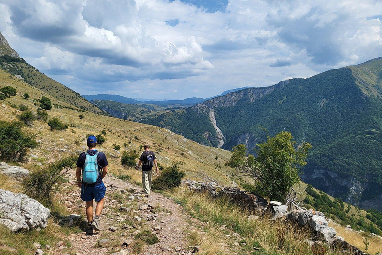 From Sarajevo: Lukomir Village Guided Hiking Tour