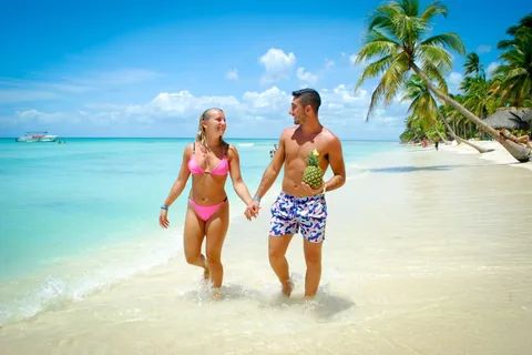 SAONA ISLAND: Catamaran Boat with Open Bar, Lunch and More..