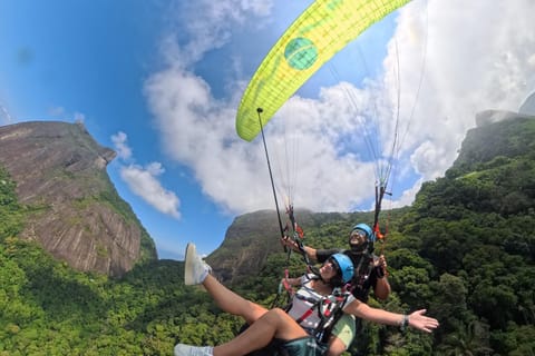 Rio de Janeiro: Paragliding Tandem Flights over Rio