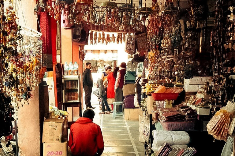 Jaipur Shopping Experience with Female Shopping Expert Shopping Tour: with Car + Guide