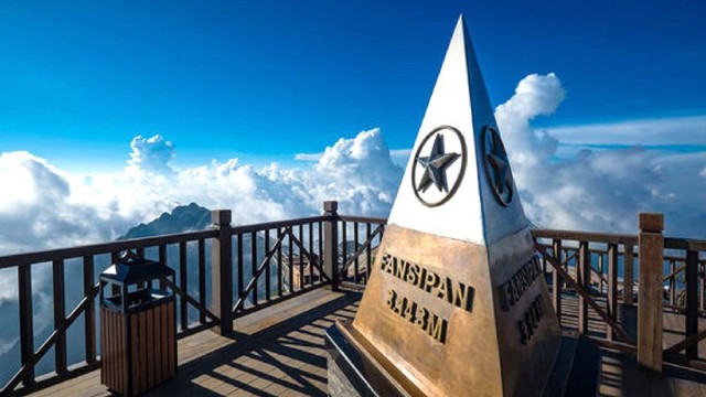 Visit From Hanoi Two-Day Sapa Tour with Fansipan Peak Visit in Sa Pa