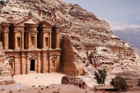 Jordan in Brief Tour 6-Days 5-Night By Full size Sedan Jordan in Brief Tour 6-Days 5-Night By Minibus 10 pax