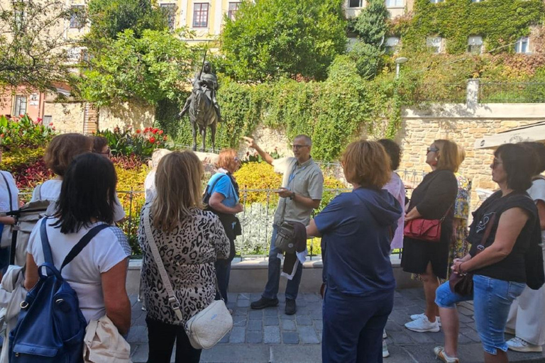 Zagreb: Compact private city tour in German with a local guide Zagreb: Compact city tour in German with a licensed local guide